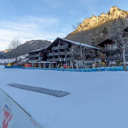 With Mountain View In The Vacation Center Lejlighed Diemtigen