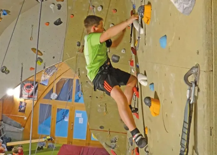 With Mountain View In The Vacation Center 아파트 *